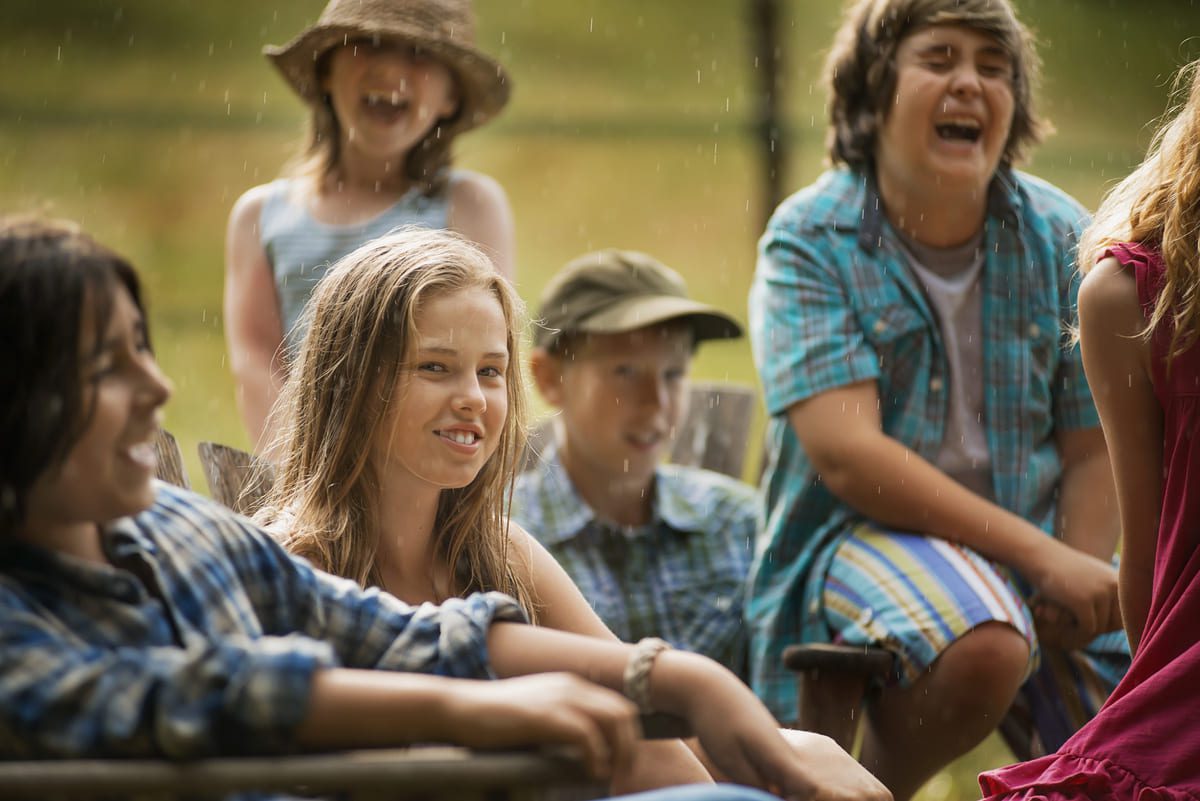 Imagen destacada de “Cómo conseguir trabajo en campamentos de verano en 2025”