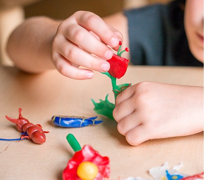 Modelado con cera de abeja