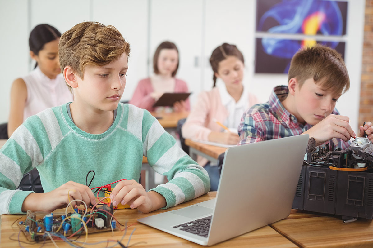 Imagen destacada de “¿Cómo aplicar el Aprendizaje Basado en Proyectos en el aula?”