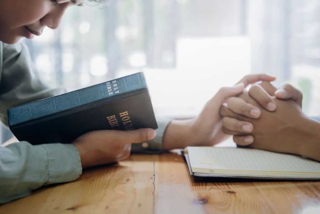 Herramientas básicas para la enseñanza de la biblia en educación primaria