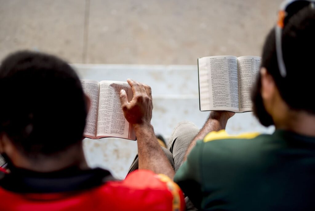 Qué importancia tiene la Biblia en la formación religiosa