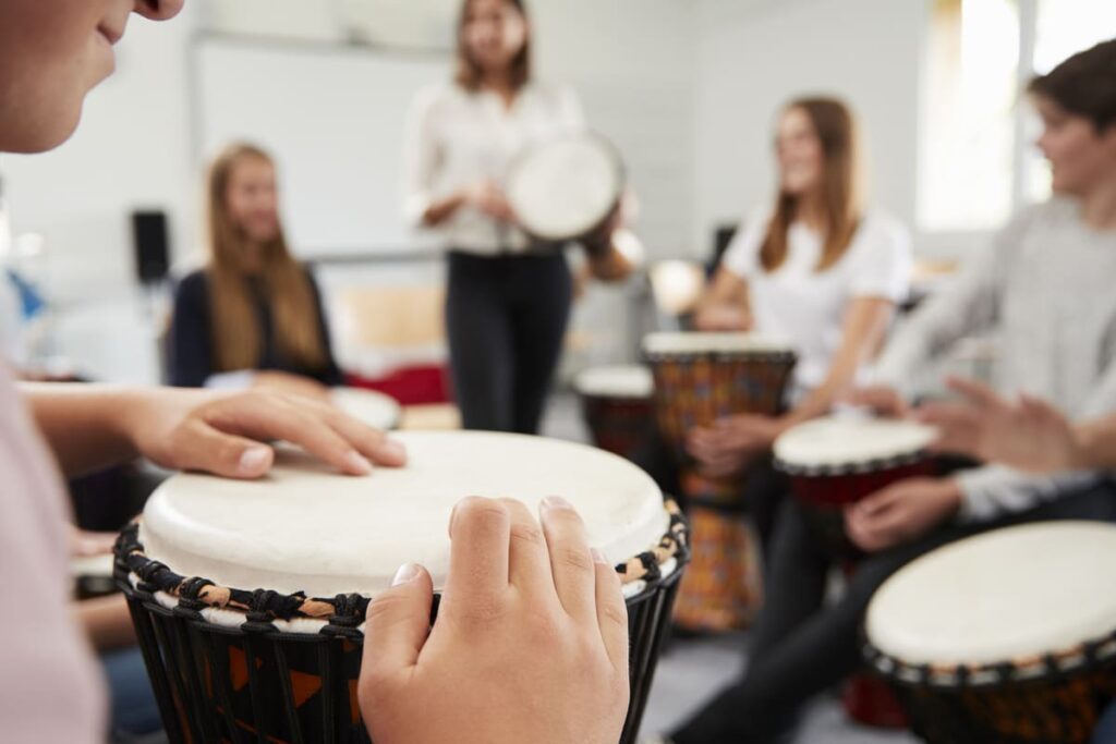 Recursos para implementar actividades de musicoterapia en el aula