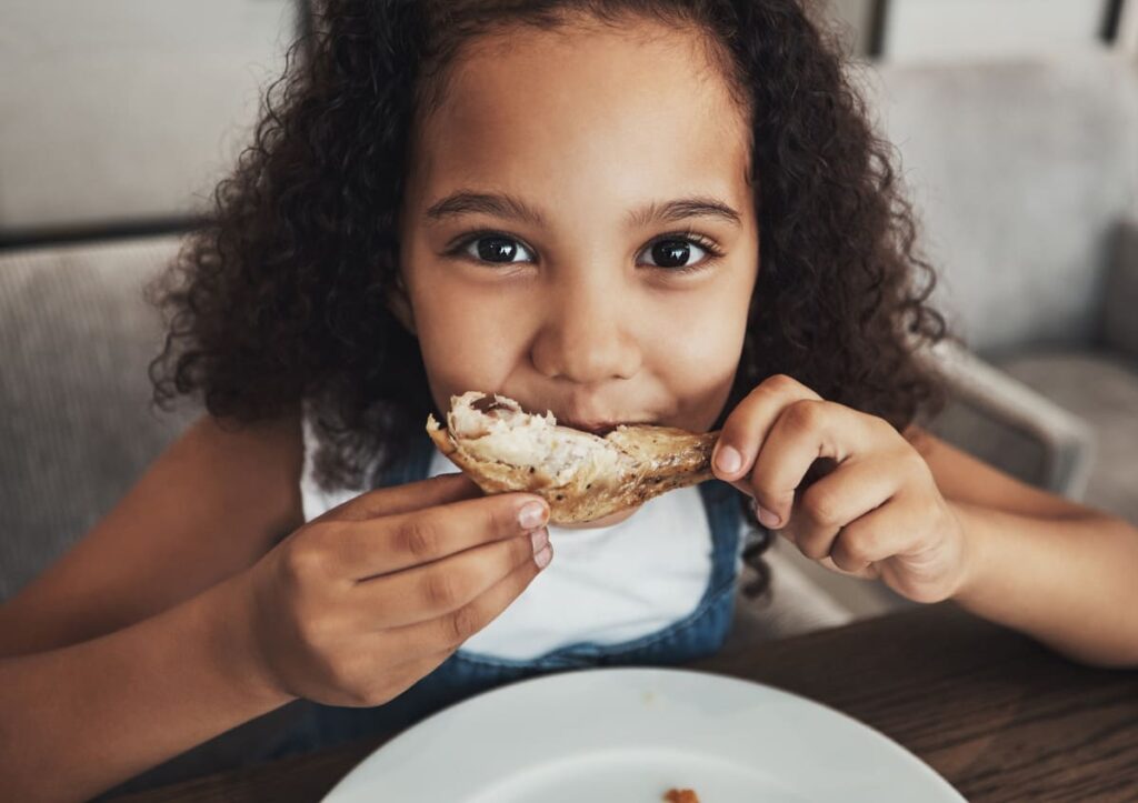 Cómo la falta de sueño puede afectar la nutrición