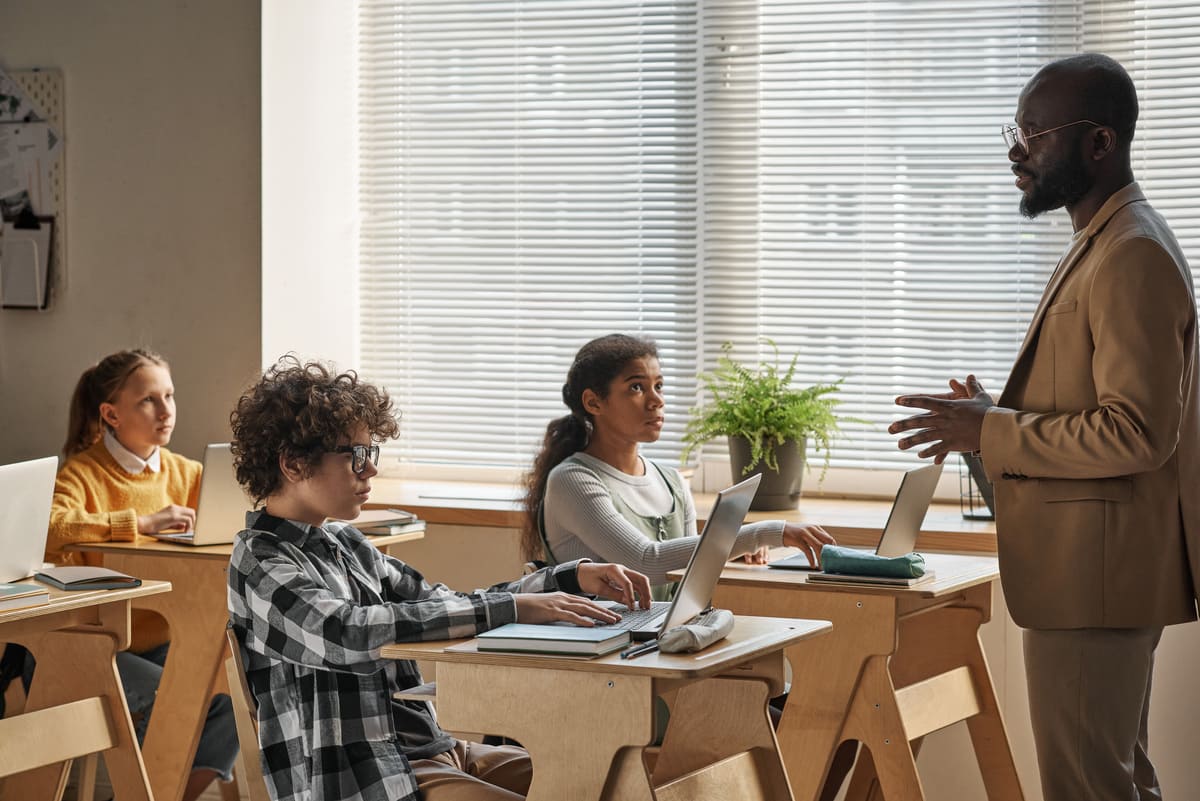 Imagen destacada de “Neuroplasticidad y su impacto en el aprendizaje infantil”