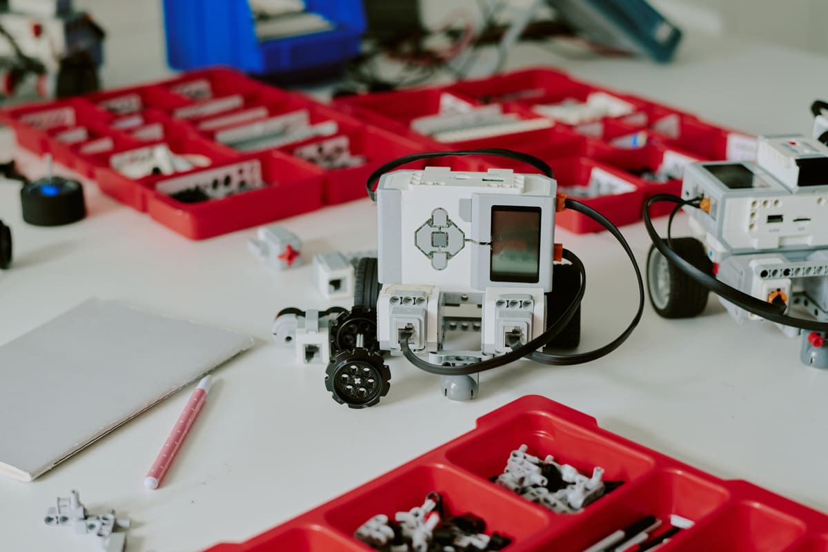 Imagen destacada de “Cómo evaluar competencias STEM a través de proyectos de robótica educativa”