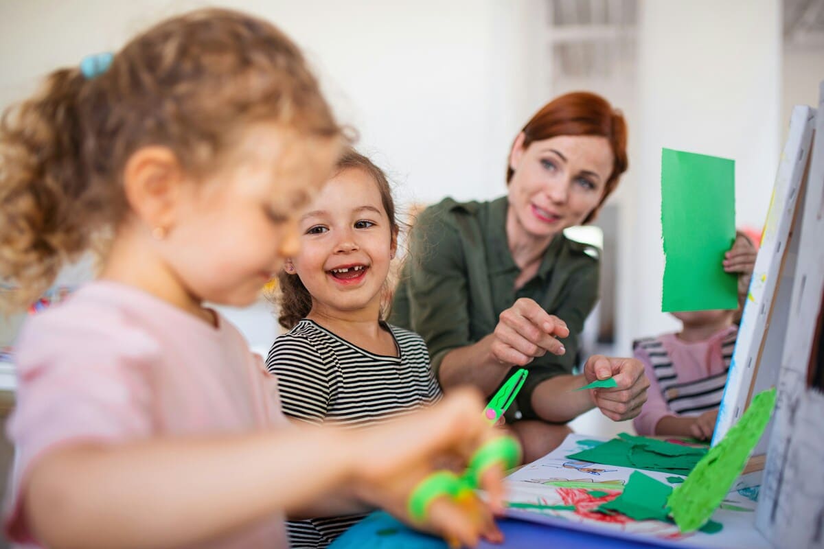 Imagen destacada de “Enriquecimiento curricular en el aula de Infantil: qué es y cómo aplicarlo”