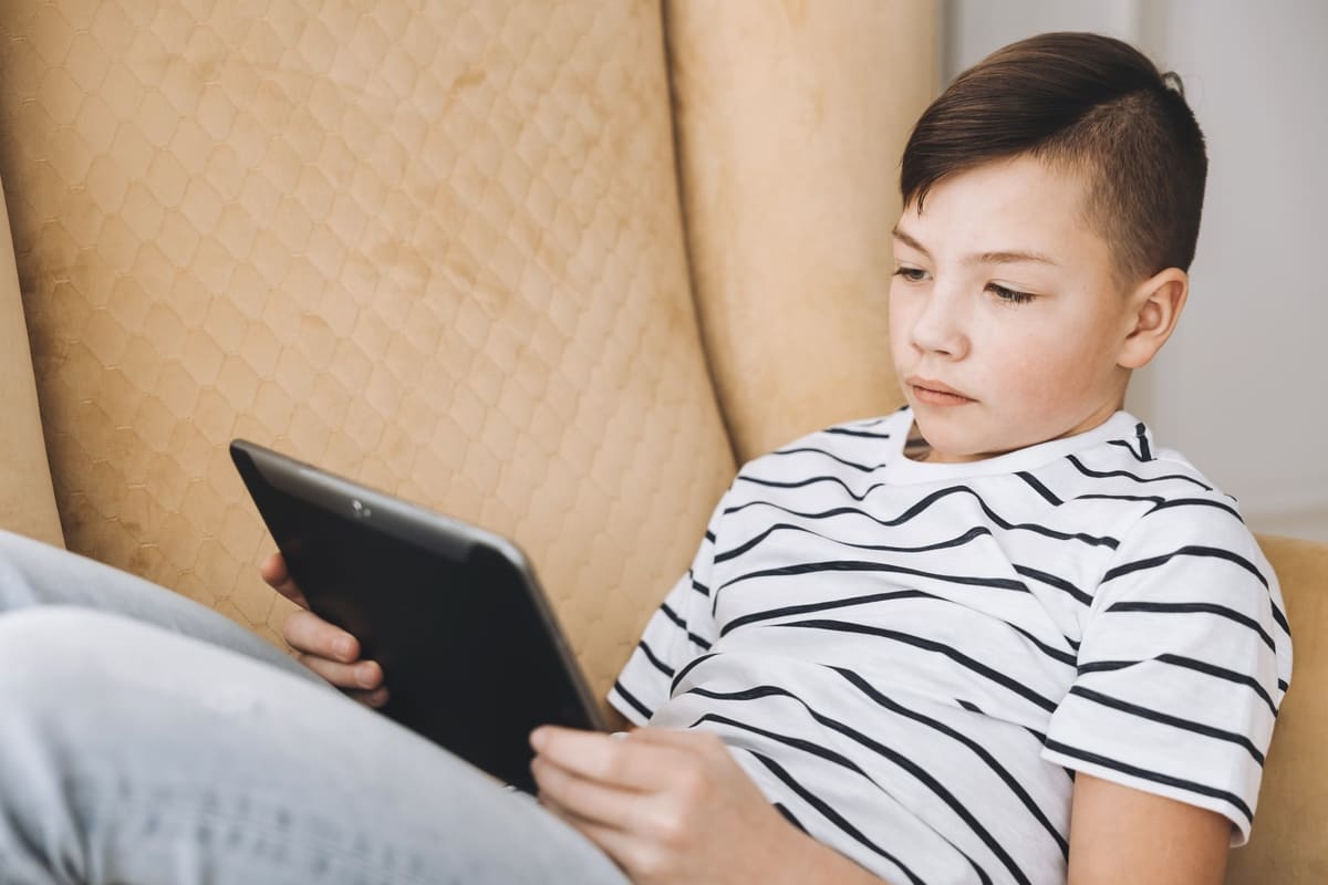 Imagen destacada de “Actividades sin pantallas para niños y adolescentes en verano: ideas para un ocio más saludable”