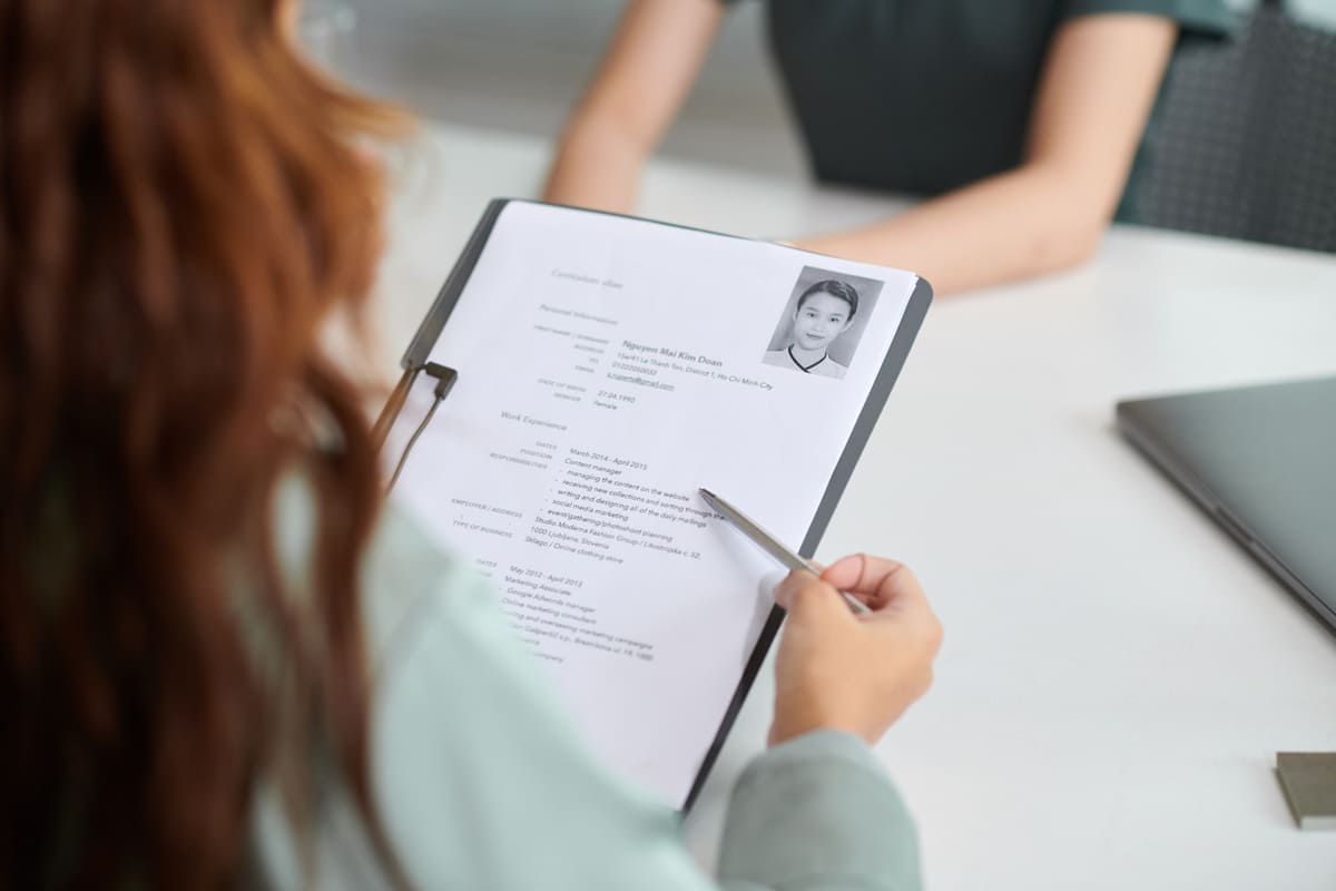 Imagen destacada de “Cómo preparar tu CV para trabajar como monitor escolar”